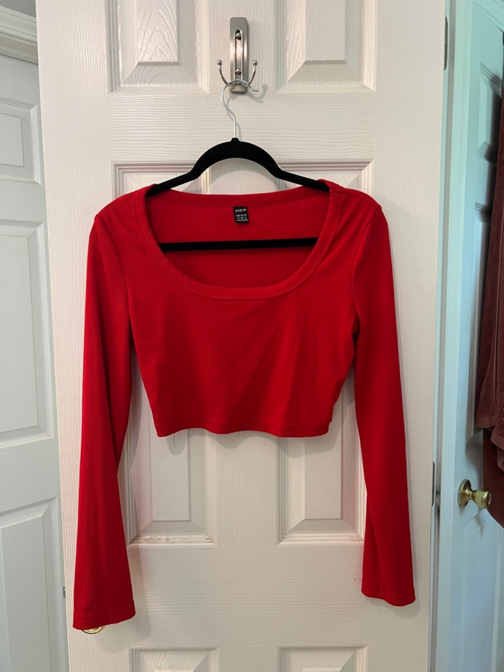 SHEIN Red Long-Sleeve Scoop Neck Cropped Top